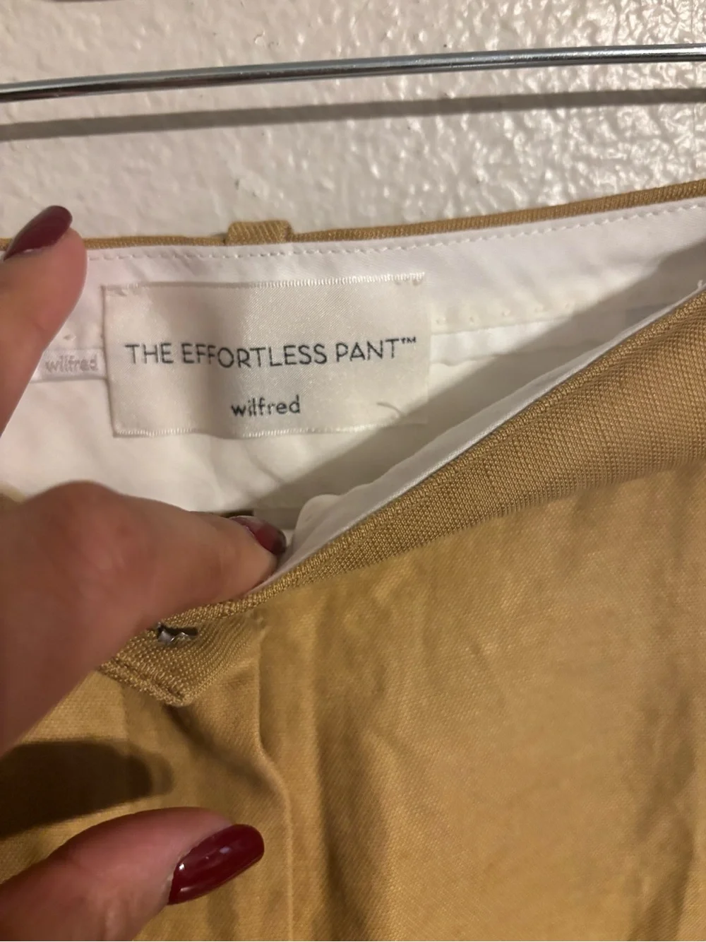 Aritzia Wilfred The Effortless Cruise Linen Pants in Gold Camel color